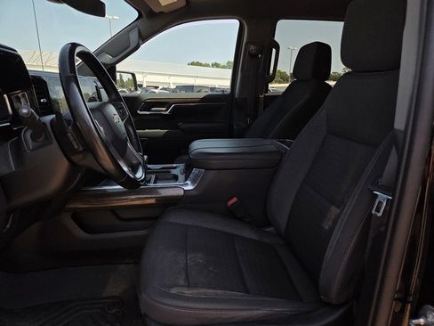 Used 2023 Chevrolet Silverado 1500 LT AWD/4WD image 15