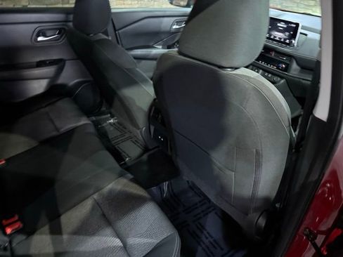Certified 2025 Nissan Rogue SV AWD/4WD image 32