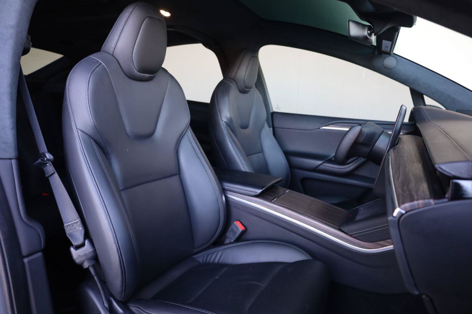 Used 2023 Tesla Model X AWD/4WD image 34
