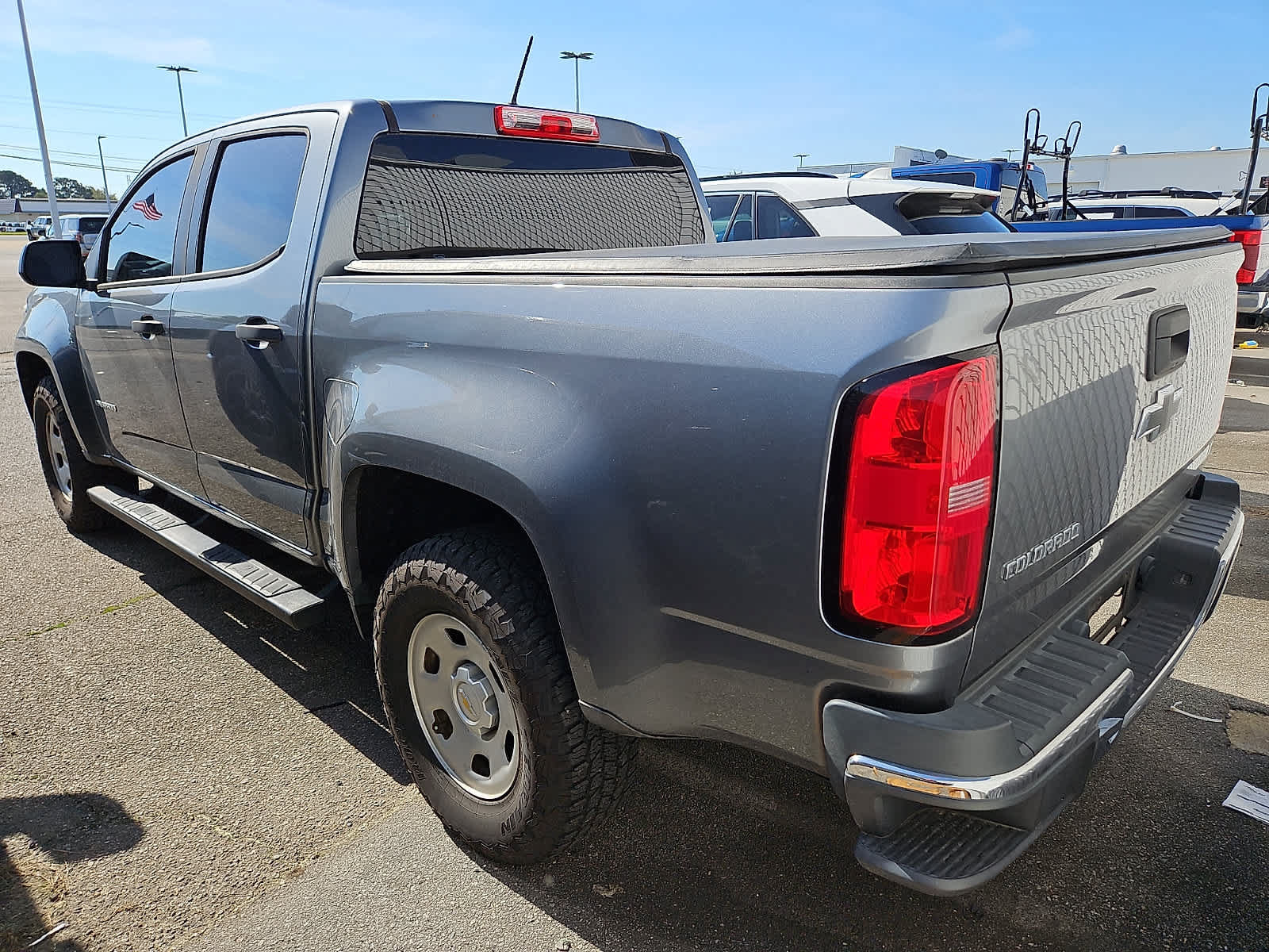 Used 2020 Chevrolet Colorado W/T w/ WT Convenience Package RWD image 3