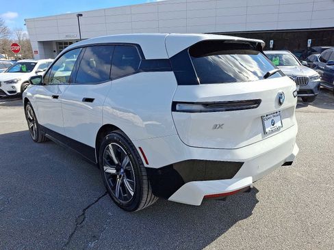 Used 2024 BMW iX xDrive50 w/ Sport Package image 5