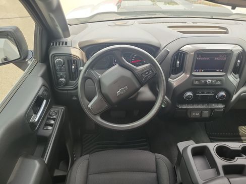 Used 2022 Chevrolet Silverado 1500 Custom Trail Boss w/ LPO, Dark Essentials Package AWD/4WD image 9