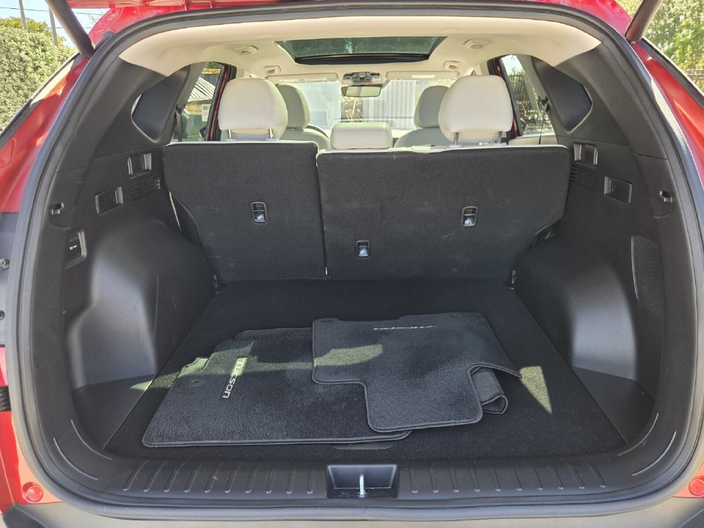 Certified 2025 Hyundai Tucson Limited AWD/4WD image 14