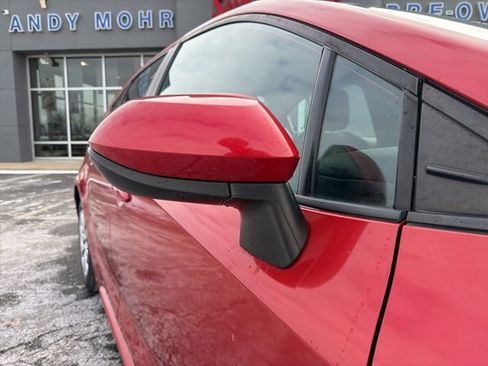 Used 2021 Toyota Corolla LE image 3