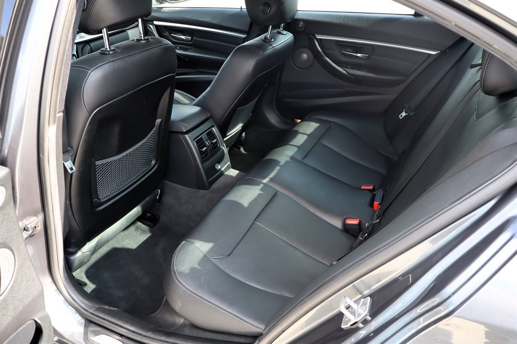 Used 2016 BMW 340i Sedan RWD image 21