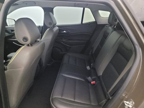 Used 2024 Chevrolet Trax ACTIV FWD image 18