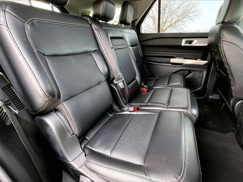 Used 2023 Ford Explorer Limited image 25