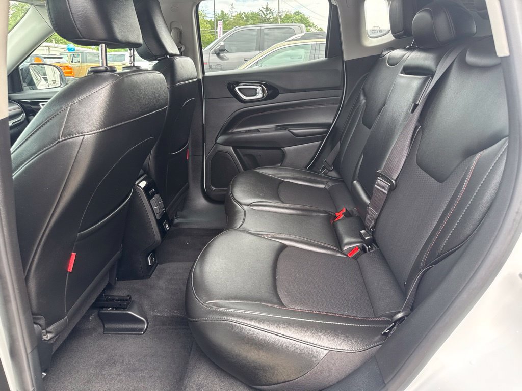 Used 2022 Jeep Compass Trailhawk AWD/4WD image 18