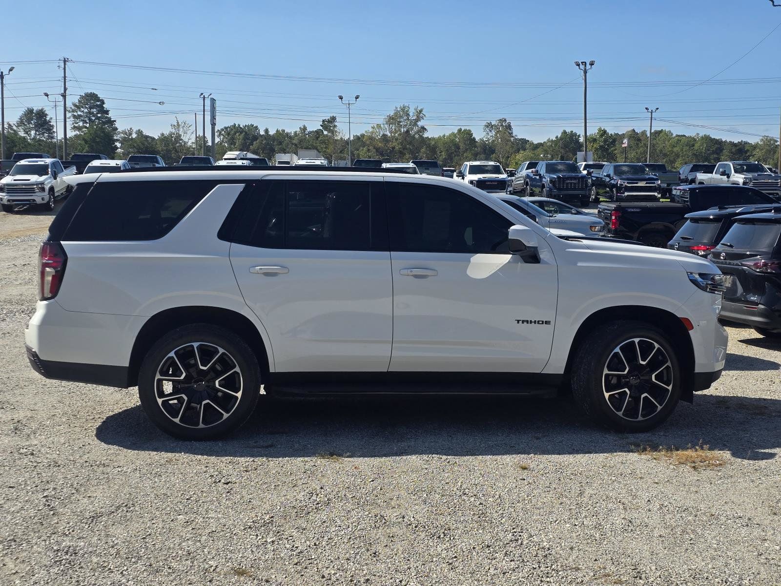 Used 2022 Chevrolet Tahoe RST RWD image 2