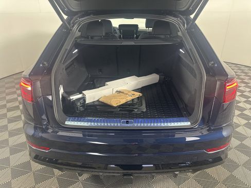 New 2026 Audi Q8 Premium Plus image 23