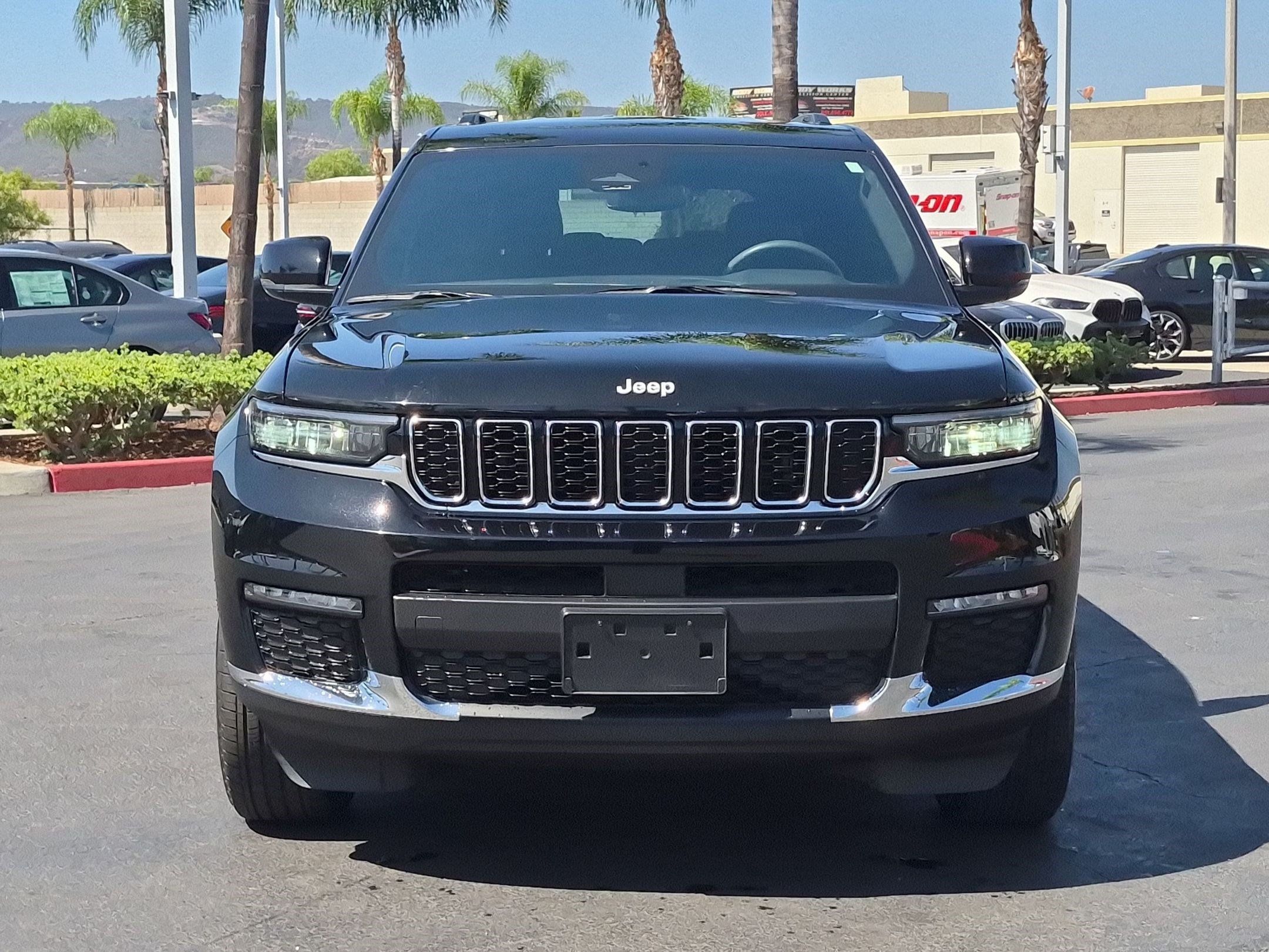 Used 2024 Jeep Grand Cherokee L Limited AWD/4WD image 3