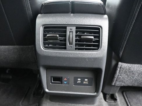 Used 2023 Nissan Rogue SL w/ SL Premium Package image 16