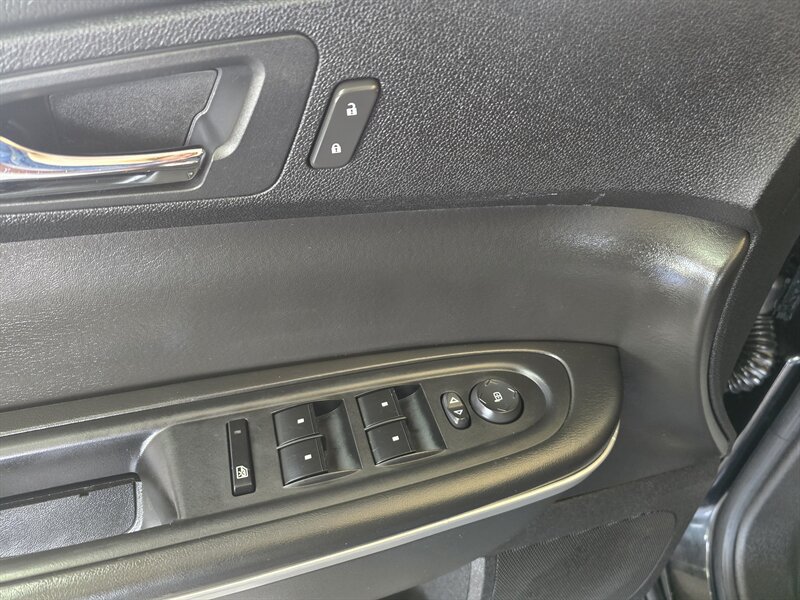 Used 2009 GMC Acadia SLT AWD/4WD image 20