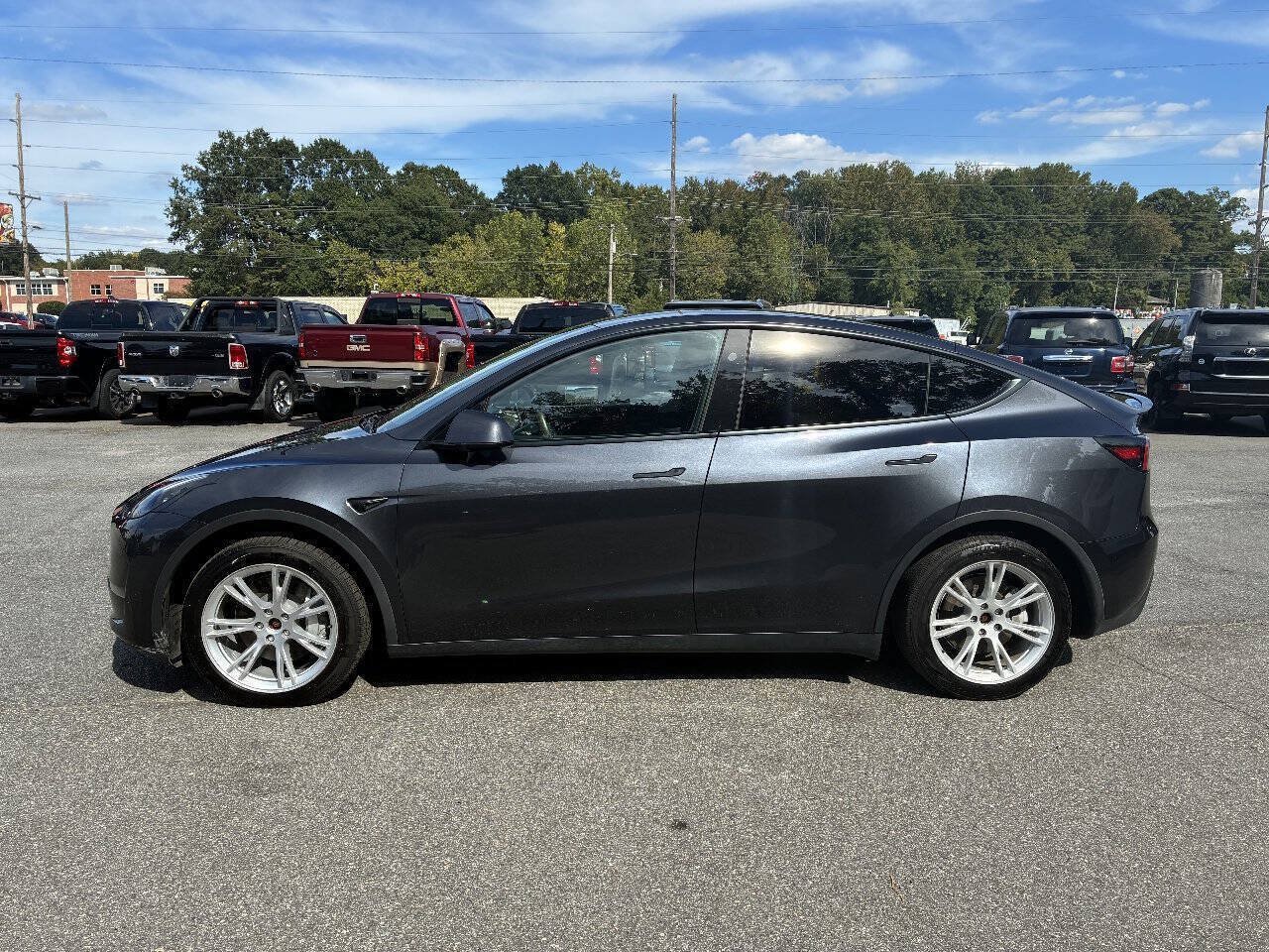 Used 2024 Tesla Model Y Long Range AWD/4WD image 5
