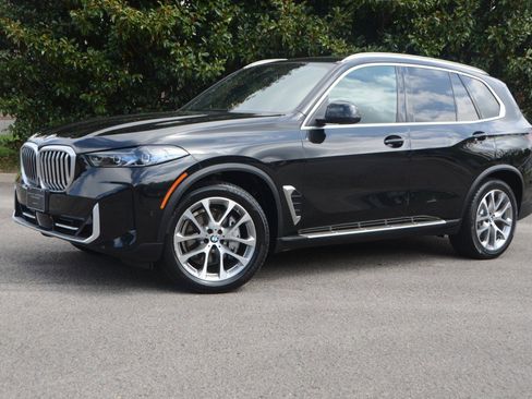 Used 2025 BMW X5 xDrive40i image 2