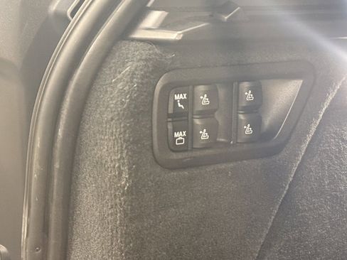 Used 2020 BMW X7 xDrive40i w/ Executive Package image 19
