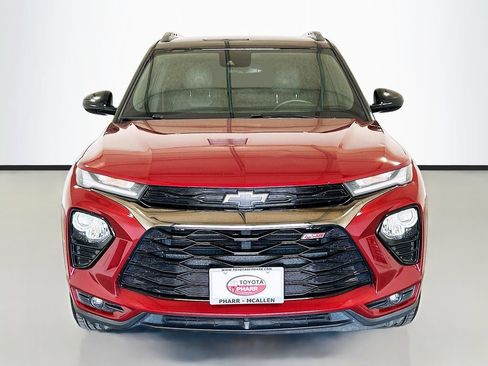 Used 2023 Chevrolet TrailBlazer RS w/ Technology Package FWD image 2