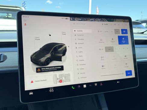 Used 2022 Tesla Model Y Performance image 19