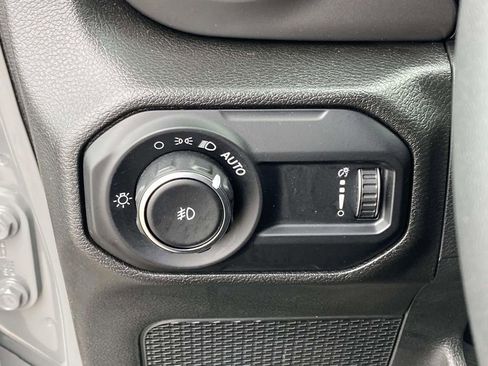 Used 2023 Jeep Wrangler Unlimited Sport AWD/4WD image 28
