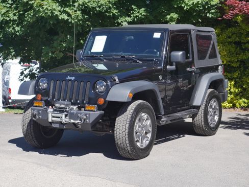 Used 2013 Jeep Wrangler Sport AWD/4WD image 2