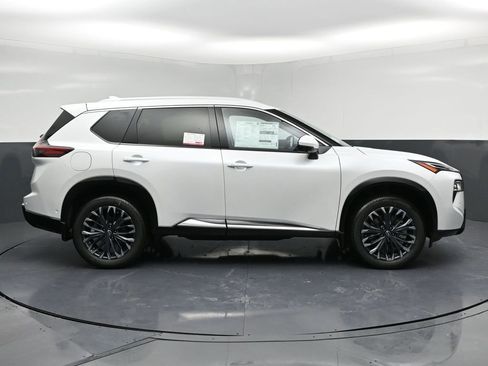 New 2026 Nissan Rogue Platinum w/ Tech Package image 30