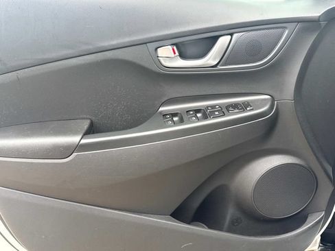 Used 2022 Hyundai Kona SEL w/ Convenience Package FWD image 25
