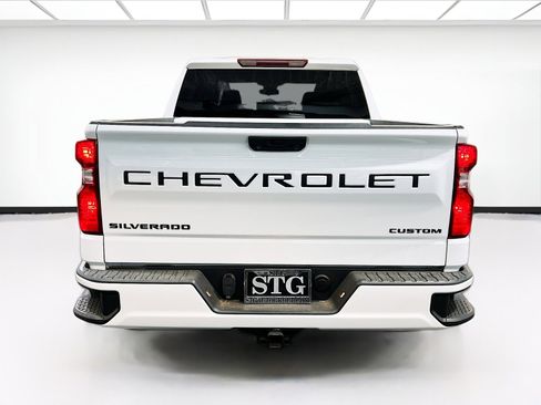 Used 2022 Chevrolet Silverado 1500 Custom w/ LPO, Dark Essentials Package image 5