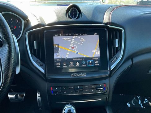 Used 2017 Maserati Ghibli image 13