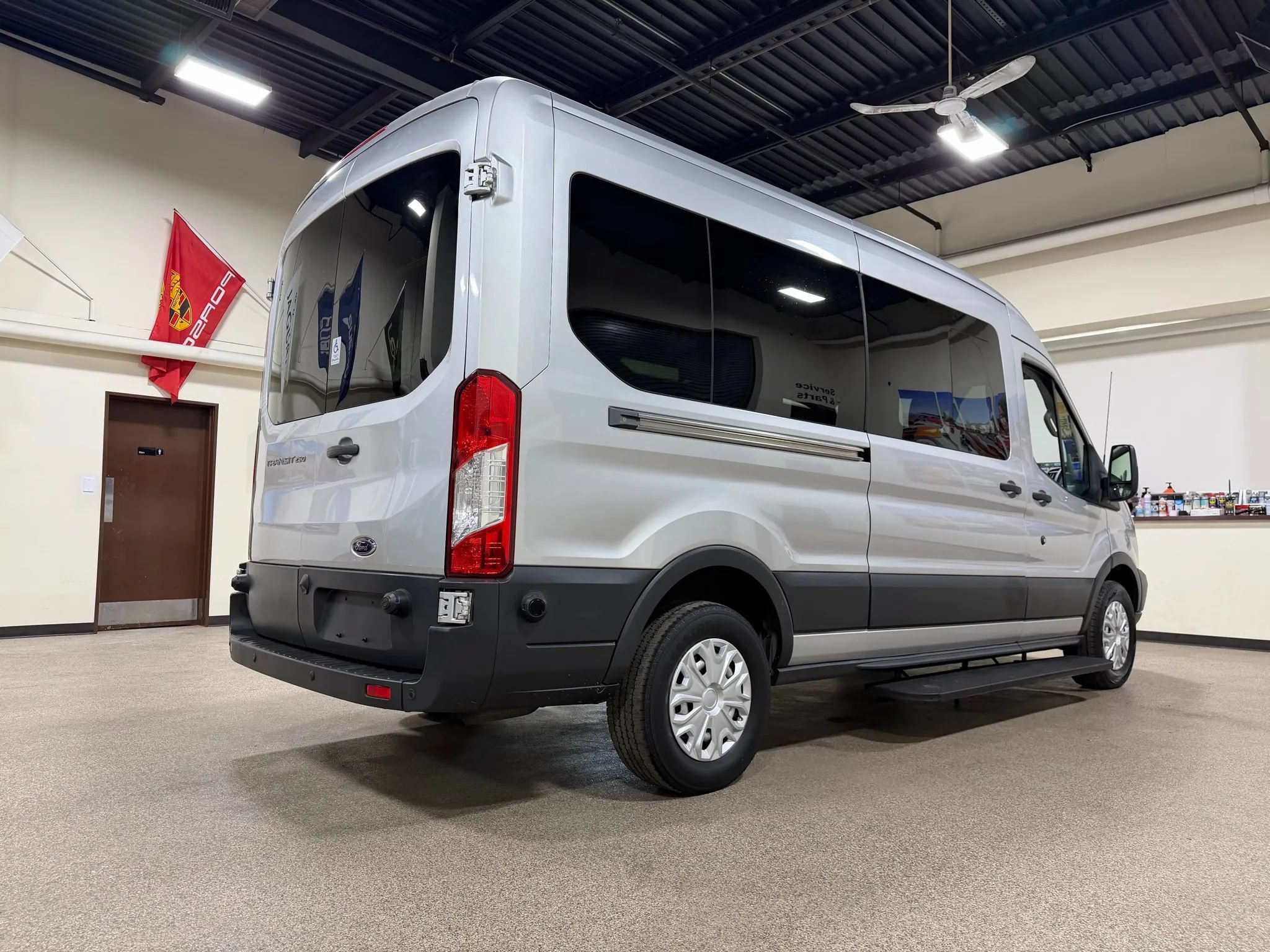 Used 2015 Ford Transit 250 148 Medium Roof RWD image 6