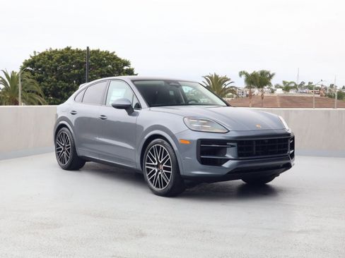 New 2026 Porsche Cayenne Coupe AWD/4WD image 7