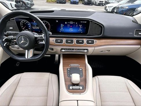 Used 2024 Mercedes-Benz GLS 450 4MATIC image 16