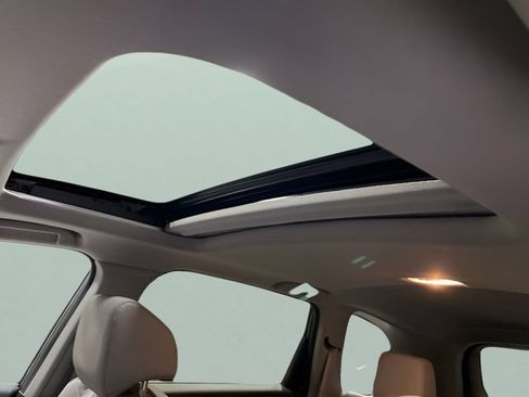 Used 2021 Honda CR-V Touring image 18
