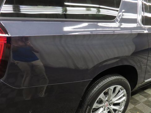 Used 2024 GMC Yukon XL Denali w/ Advanced Technology Package image 39