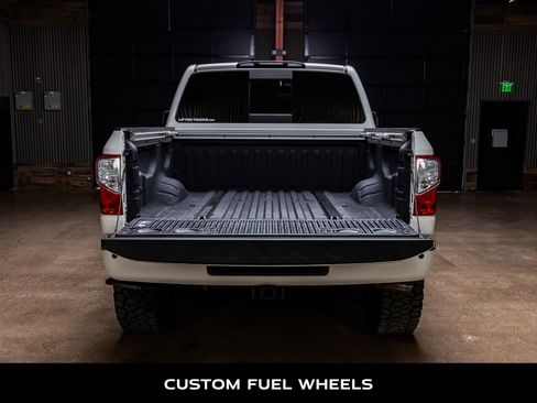 Used 2017 Nissan Titan PRO-4X image 8