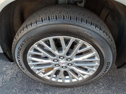 Used 2024 GMC Acadia Denali w/ LPO, Floor Liner Package image 15