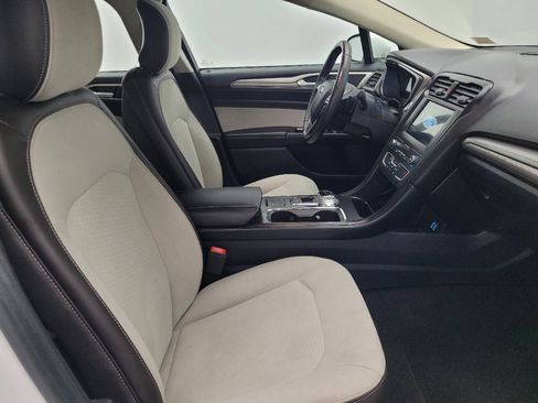 Used 2019 Ford Fusion SE w/ Equipment Group 151A image 21