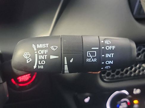 Certified 2025 Honda HR-V Sport image 27