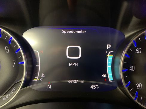 Used 2020 Chrysler Pacifica Limited image 33