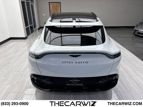 Used 2021 Aston Martin DBX AWD/4WD image 29