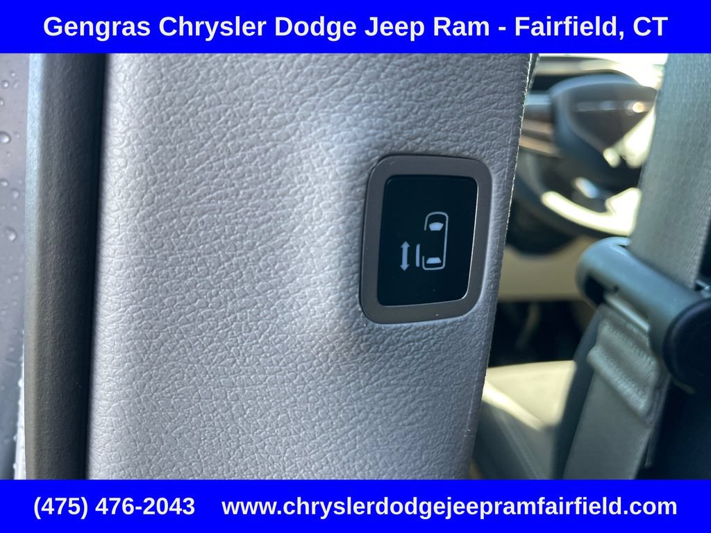 Certified 2023 Chrysler Voyager LX FWD image 42