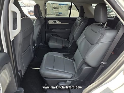 New 2026 Ford Explorer Active w/ Active Comfort Package image 6