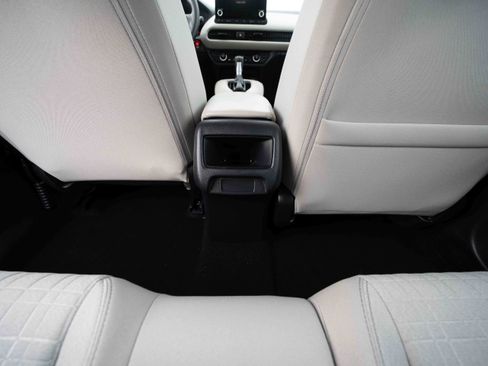 Used 2025 Honda HR-V LX image 22