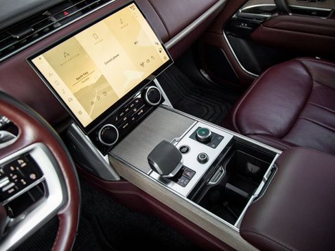 Used 2023 Land Rover Range Rover Autobiography image 29