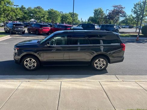 Used 2025 Ford Expedition Max Active AWD/4WD image 6