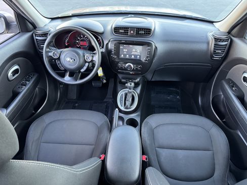 Used 2019 Kia Soul + image 29