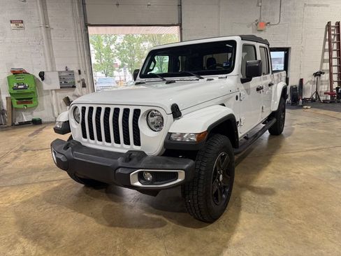 Used 2022 Jeep Gladiator Sport AWD/4WD image 5