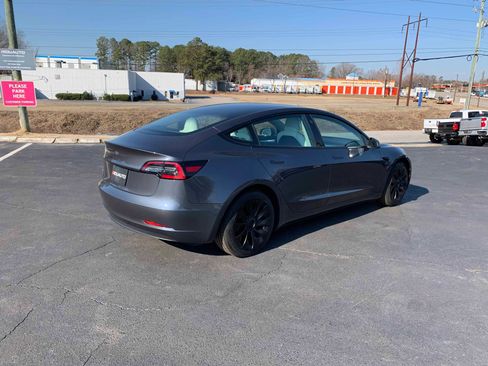 Used 2023 Tesla Model 3 Standard Range image 11