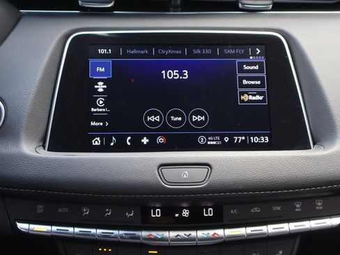 Used 2023 Cadillac XT4 Premium Luxury image 16