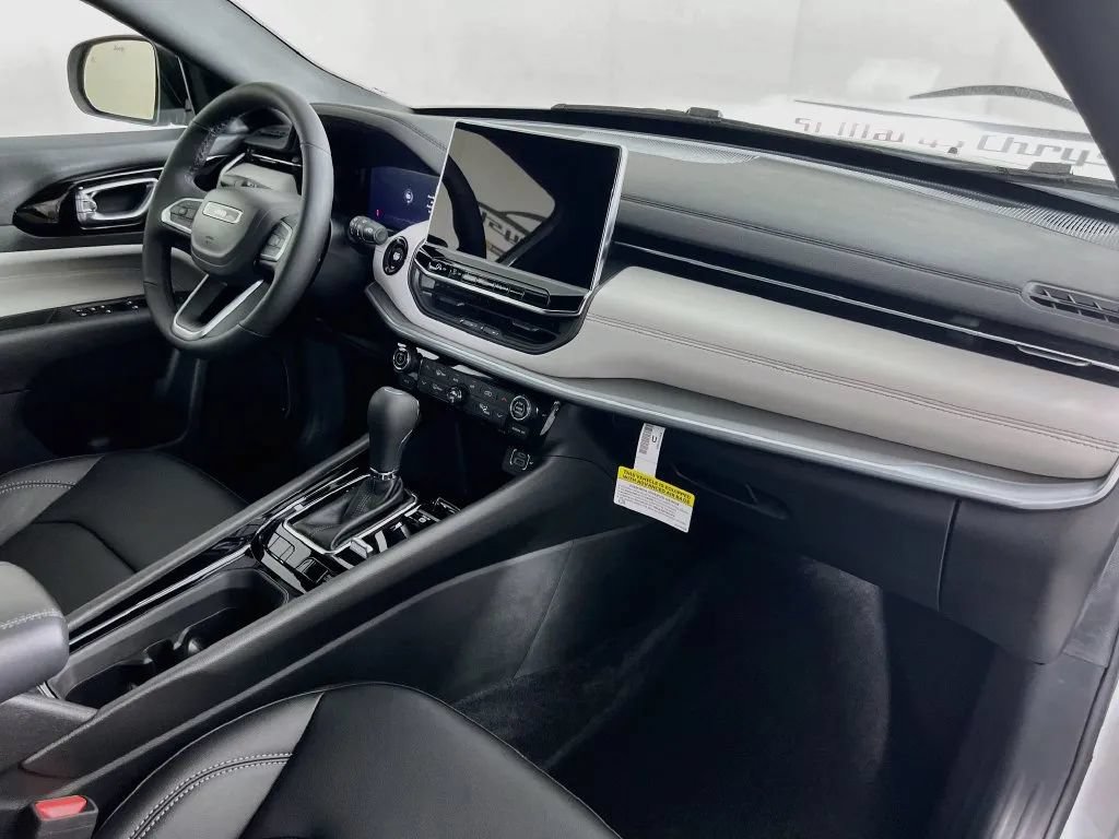 New 2026 Jeep Compass Limited AWD/4WD image 28
