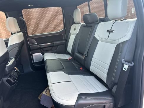 Used 2025 Ford F150 Lightning Platinum AWD/4WD image 27